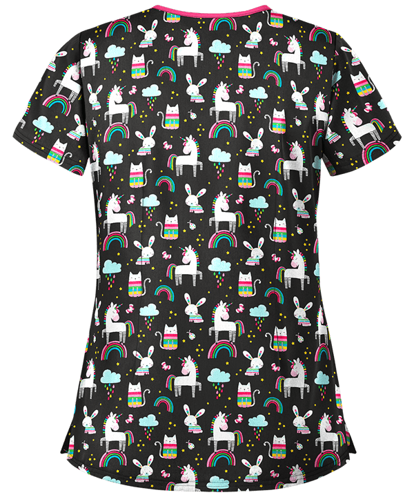 Blusa Rainbow Friends en negro con estampado de princesa