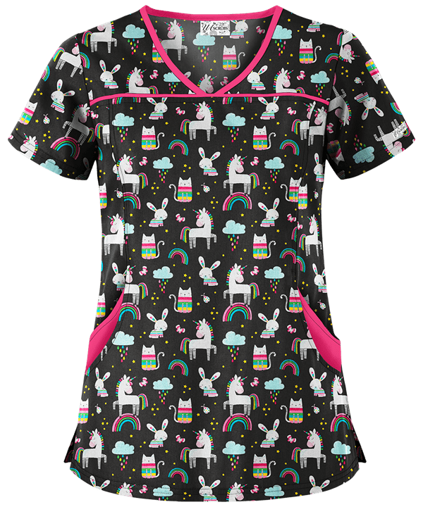 Blusa Rainbow Friends en negro con estampado de princesa